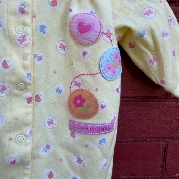 Child of Mine by Carters Yellow I Love‎ Mommy Flowers Baby Girl 0-3 Months - Picture 2 of 4